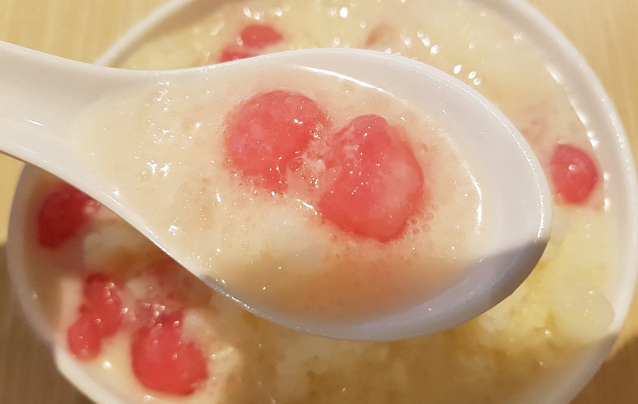 Water chestnuts in coconut milk