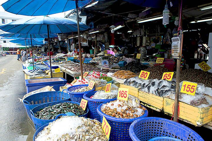 lanpho naklua fish market baskets