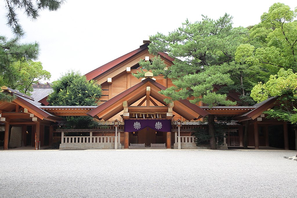 Atsuta shrine garden