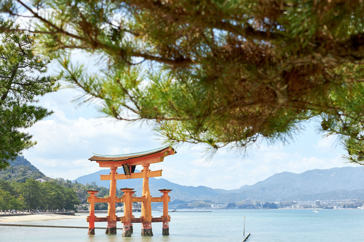 Itsukushima shrine floating tore gate