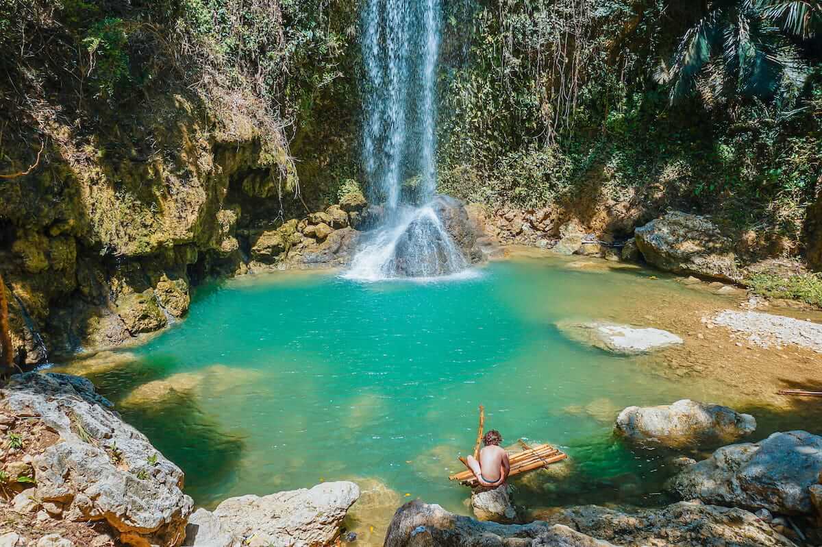 Green waters at Kawasan waterfall