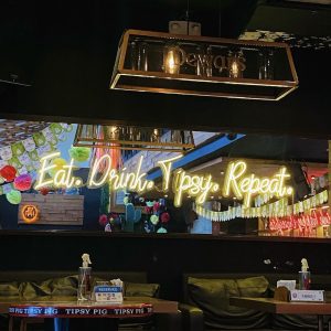 inside the tipsy pig gastropub